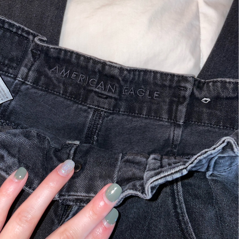 Black American Eagle paper bag waist mom jeans - Picture 3 of 5